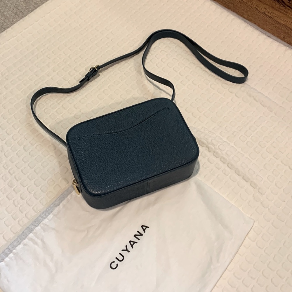 Cuyana - pebbled leather - camera style bag - deep ocean - Unused